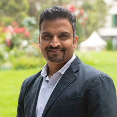 Dr Mangesh Jadhav